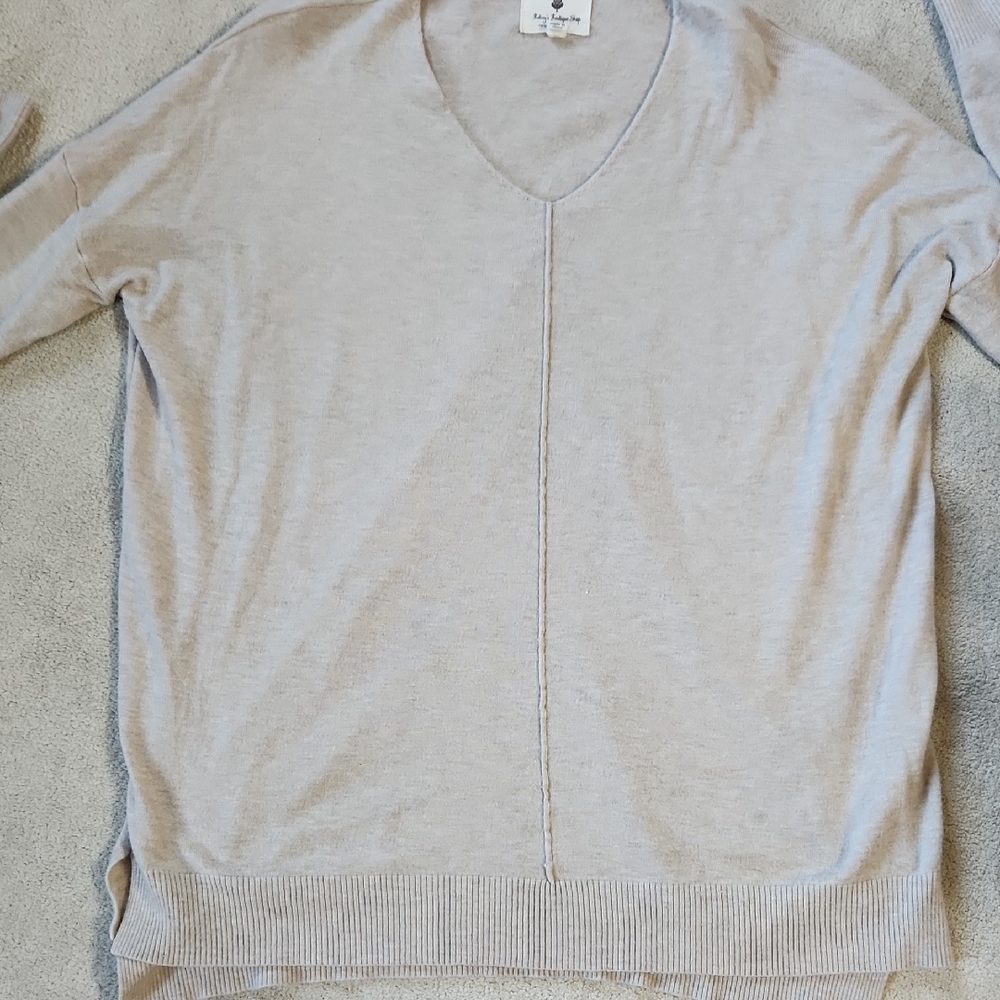 Women's Light weight V-Neck Log Sleeve Tan Sweater - Medium